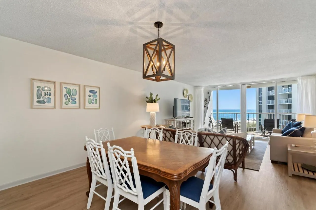 1045 Shoreline Towers-Beachfront Condo Destin- Free Beach Setup Holiday home Destin
